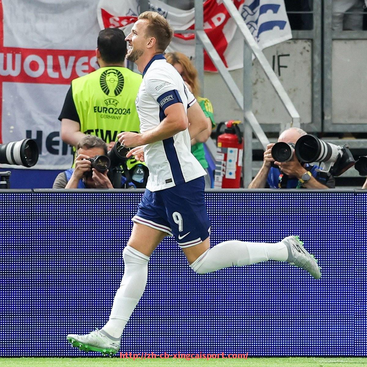 杏彩体育-法甲球员在不同战术体系中的表现对比